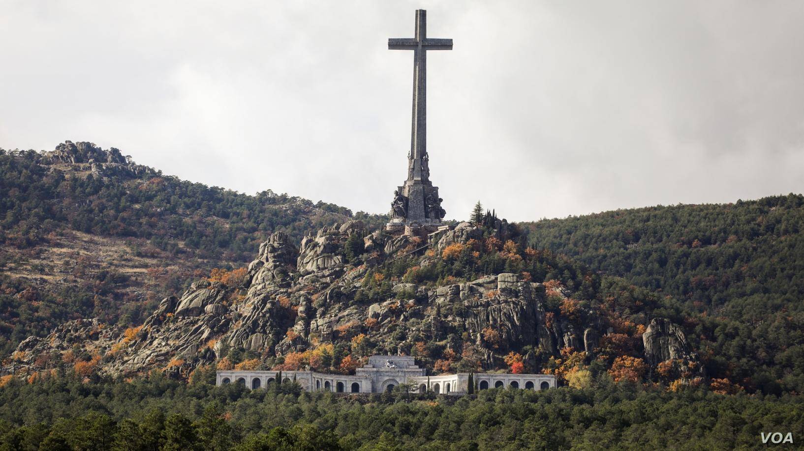 下葬36年坟墓被刨开,下葬36年后坟墓被刨开