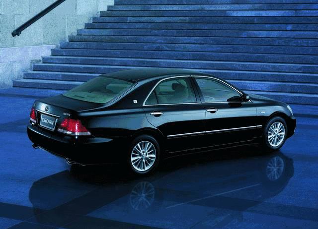 丰田皇冠最经典的一代,皇冠3.0动力属于什么水平