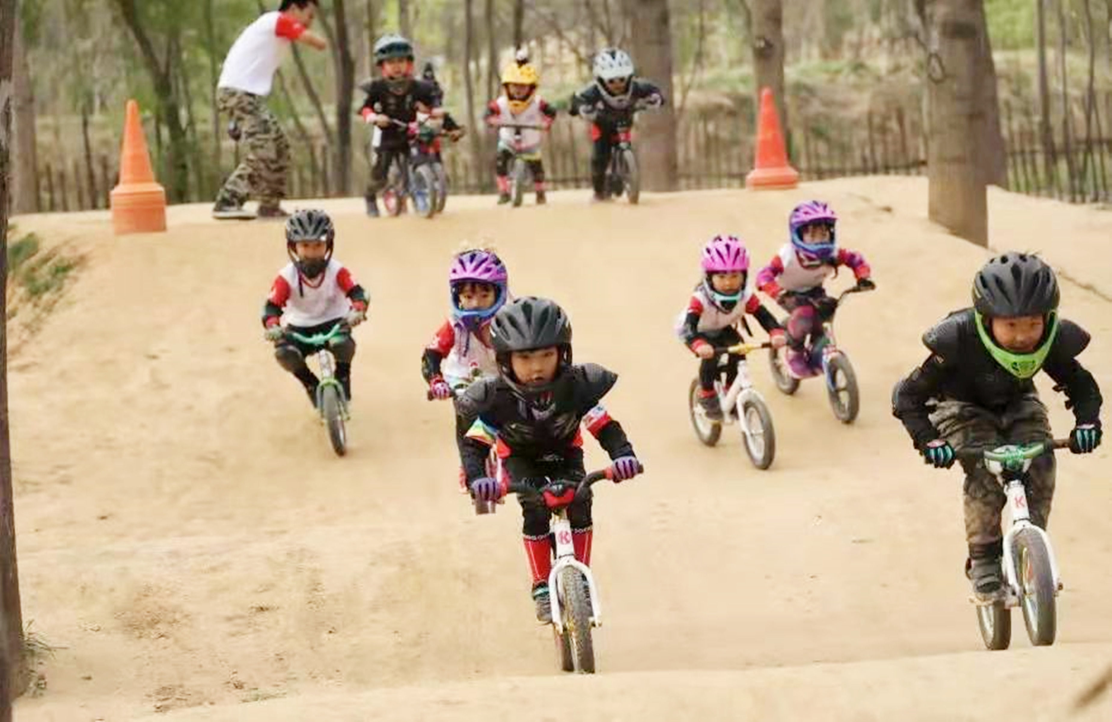 国庆假期如约至樱桃沟景区你到底盘不盘？