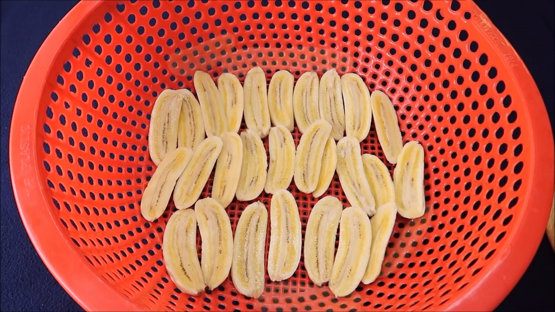 香蕉放烤箱怎么烤不脆,香蕉有点生可以烤箱烤熟吃吗