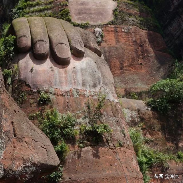 足球专访视频,足球采访时的视频