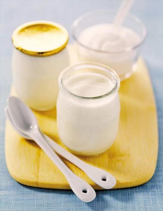 什么时候喝酸奶和牛奶,什么时候喝酸奶和纯奶最好