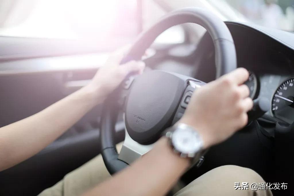 病毒通过衣物传染人的几率,病毒会通过网线传染吗