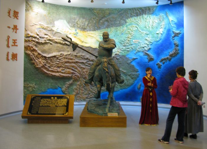 红宝书今昔图片,回忆一下宝贝小时候的照片