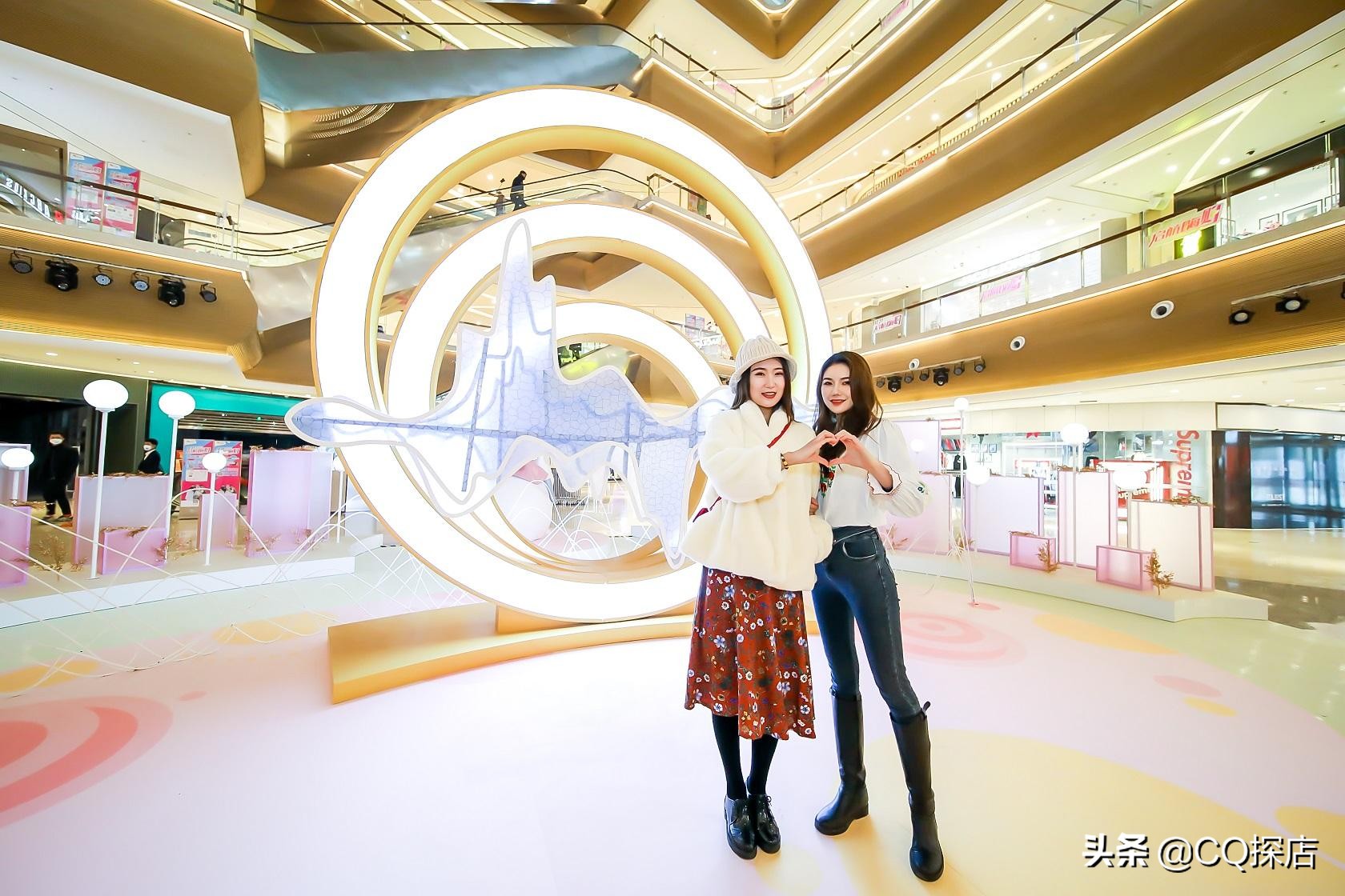 成都后花园爱琴海购物公园最新,成都后花园爱琴海购物公园视频