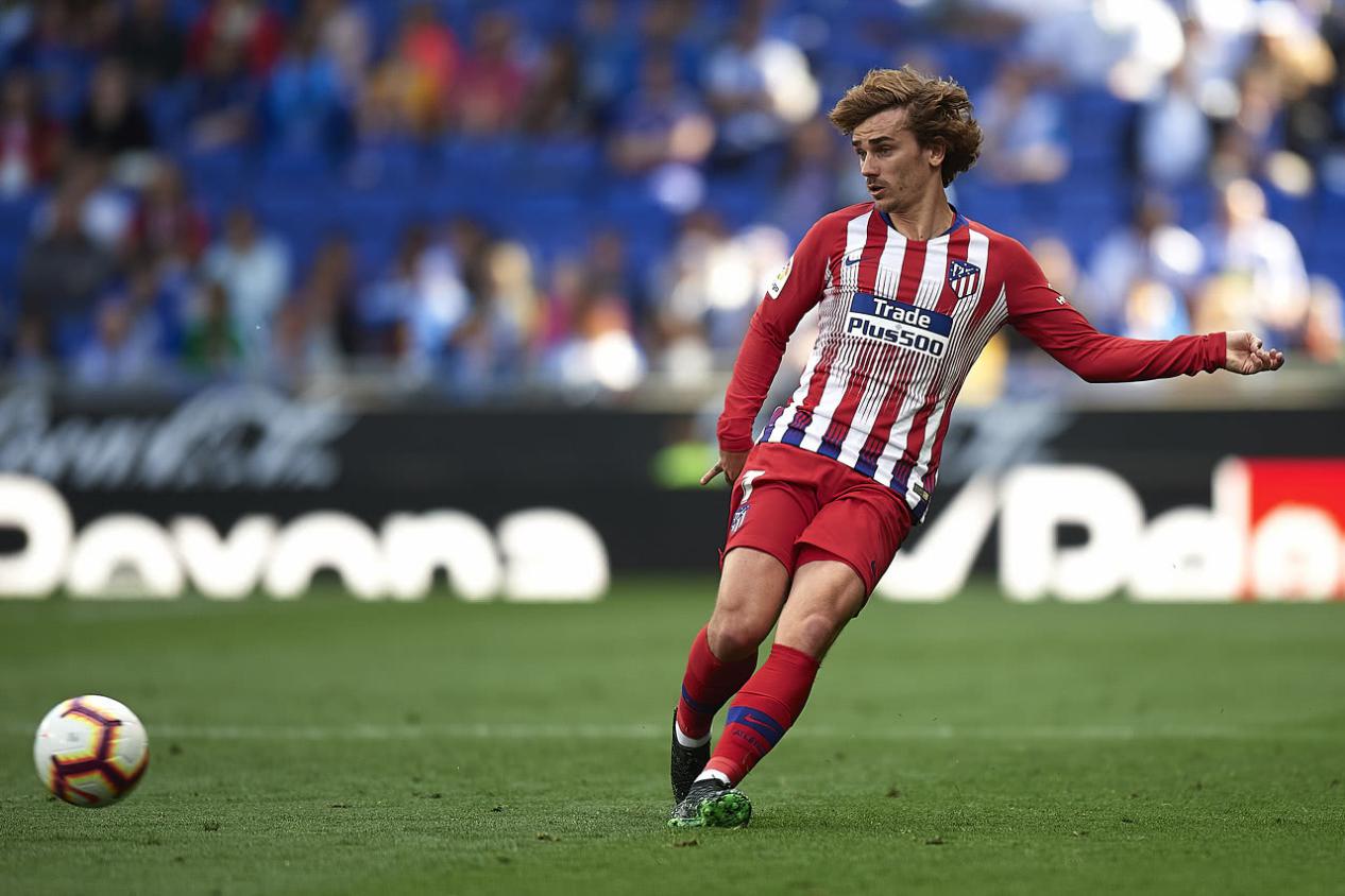 世界足坛球员收入排行前十,足坛挣钱最多的球星