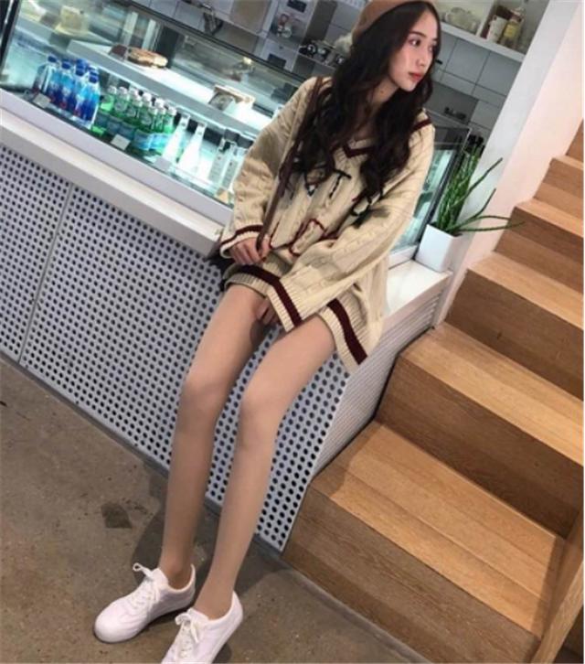 秋季穿短裙膝盖冷怎么办,冬天穿短裙光腿怎样不冷