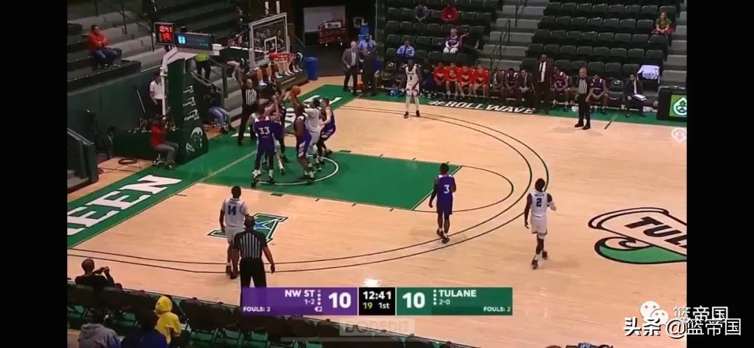 两层三秒区、三条三分线？看完这些感觉不认识篮球场了