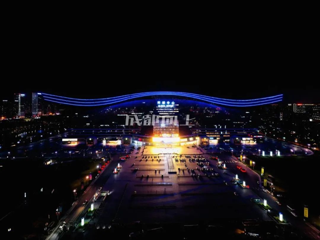 如何让成都变东京？网友：大LOGO收敛点