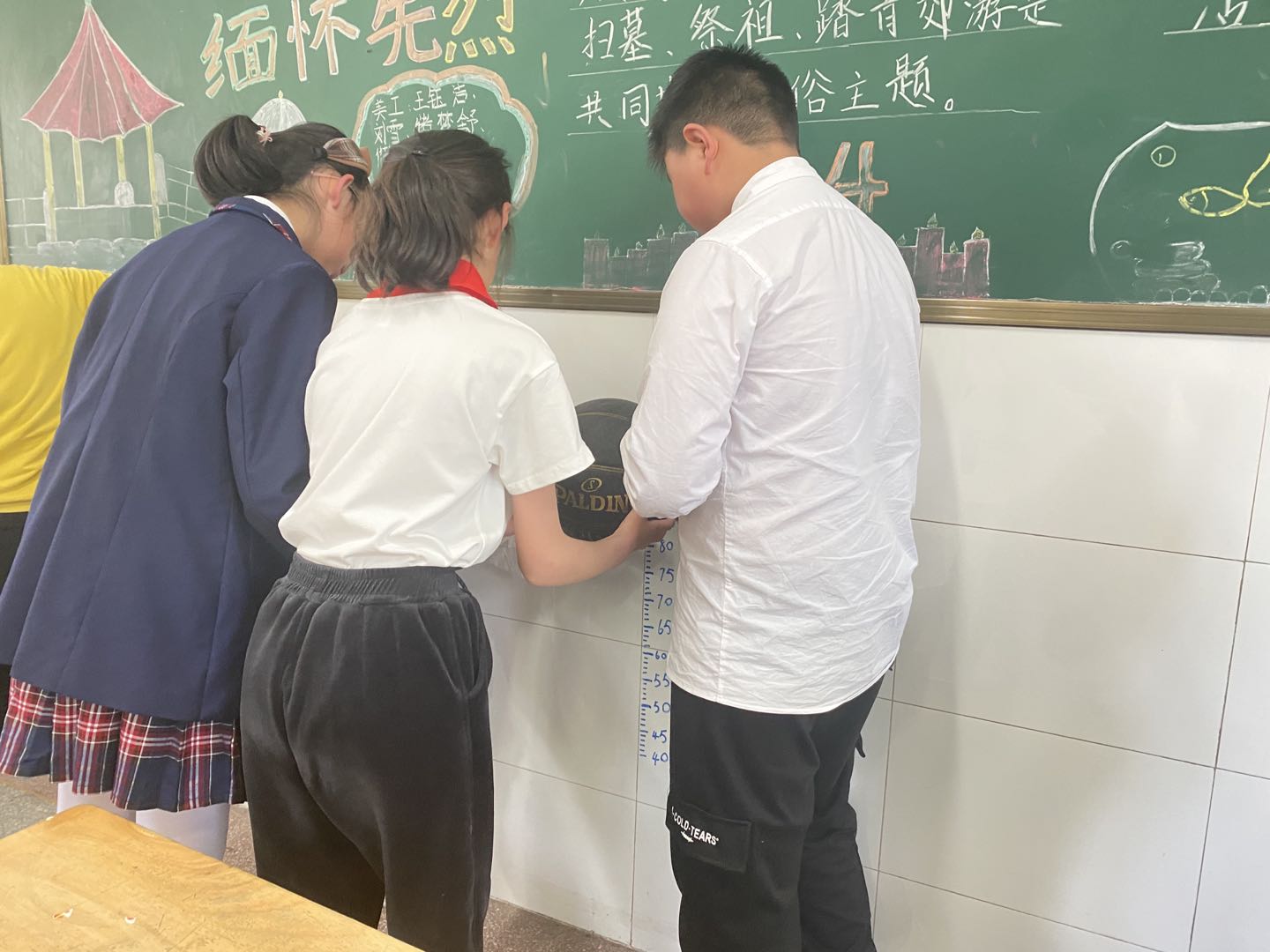 球的反弹高度为什么不一样,破坏球还能反弹吗