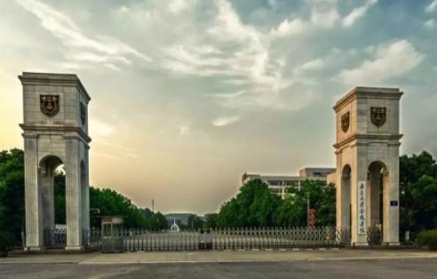 读着读着大学没了?3所大学被教育停止办学,在校生成了绝版人才