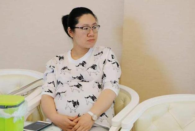 杨振宁翁帆结婚相差多大岁数,翁帆与杨振宁结婚生活状况怎样