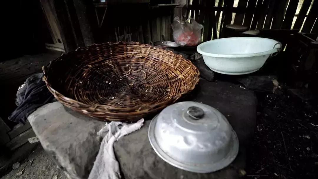 跨越2100多公里，我们为大山深处的孩子们上了一堂“云上美术课”