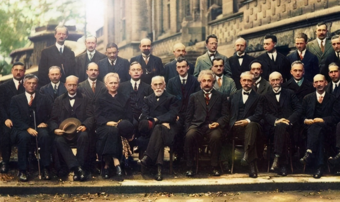 诺贝尔公布爱因斯坦成绩单：学习不好系谣言，从小就是天才学霸