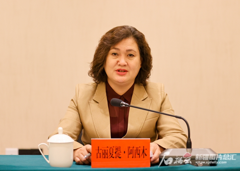 *疆新**维吾尔自治区召开“劳动创造美好生活”和田专场座谈会驳斥美西方*华反**势力“强迫劳动”谎言