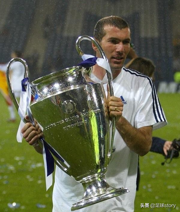 齐达内传奇巨星,齐达内足球大师