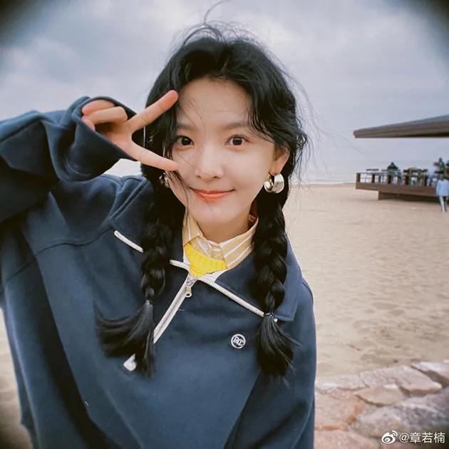 女高中生颜值天花板校服,2019最漂亮的校服校花