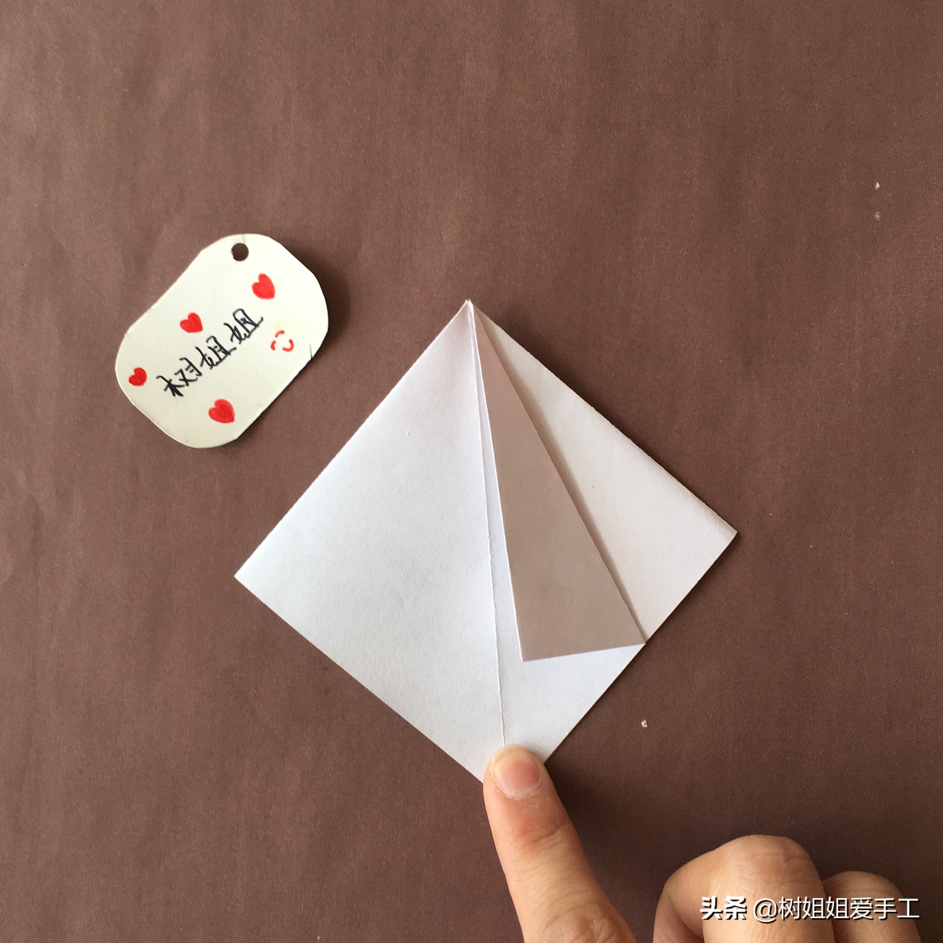 玩具折纸：像冰激凌一样的纸陀螺，又可以省下买玩具的钱了