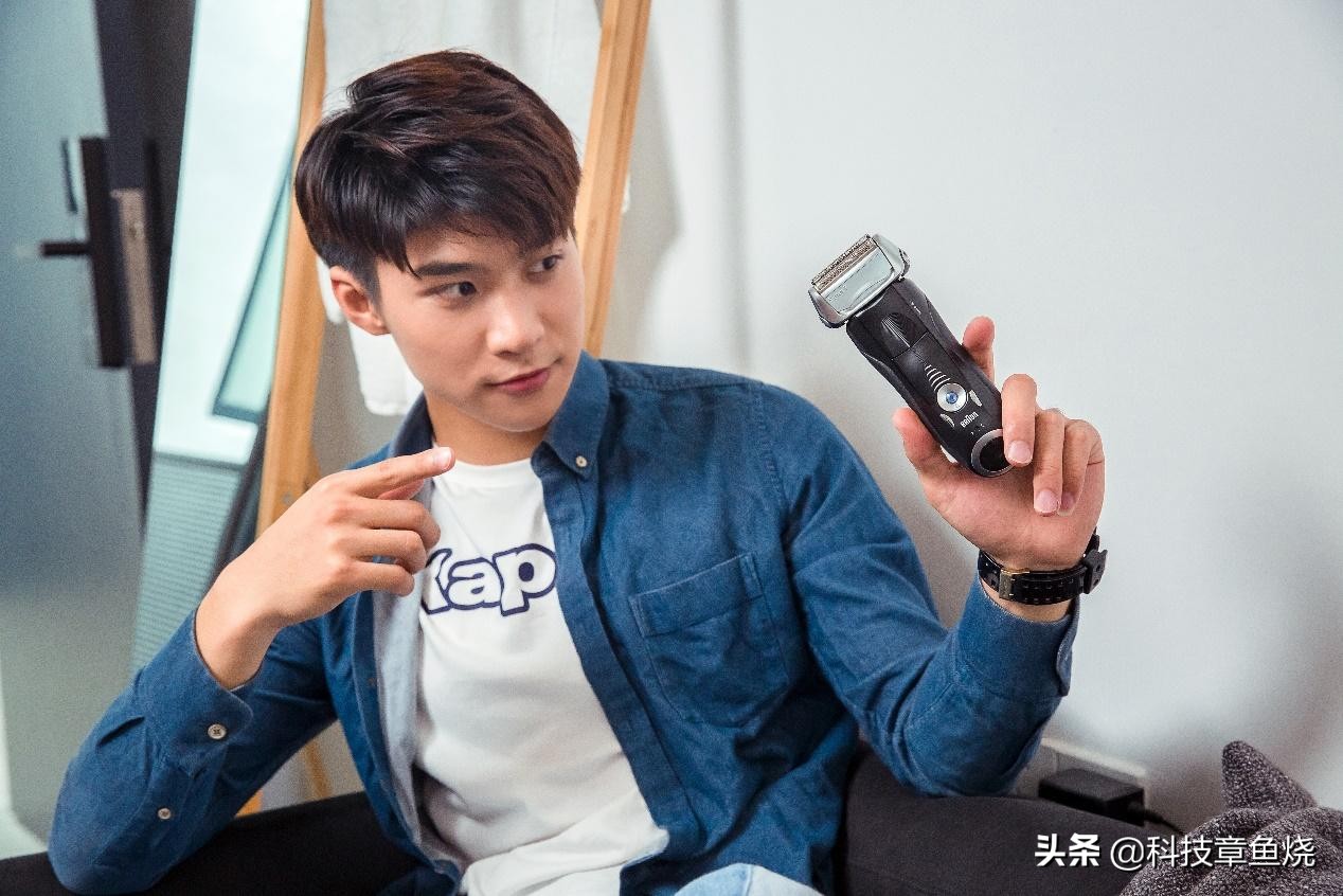 博朗剃须刀7系列多少个模式,博朗剃须刀8系清洁座怎么用