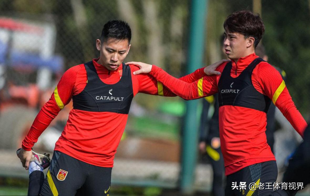 蒋圣龙梅开二度，申花系球员联手造四球导演U22国足“大*杀屠**”