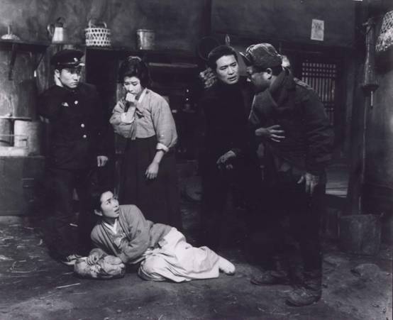 一开始，他们都显得没什么天赋——韩国电影与韩国足球