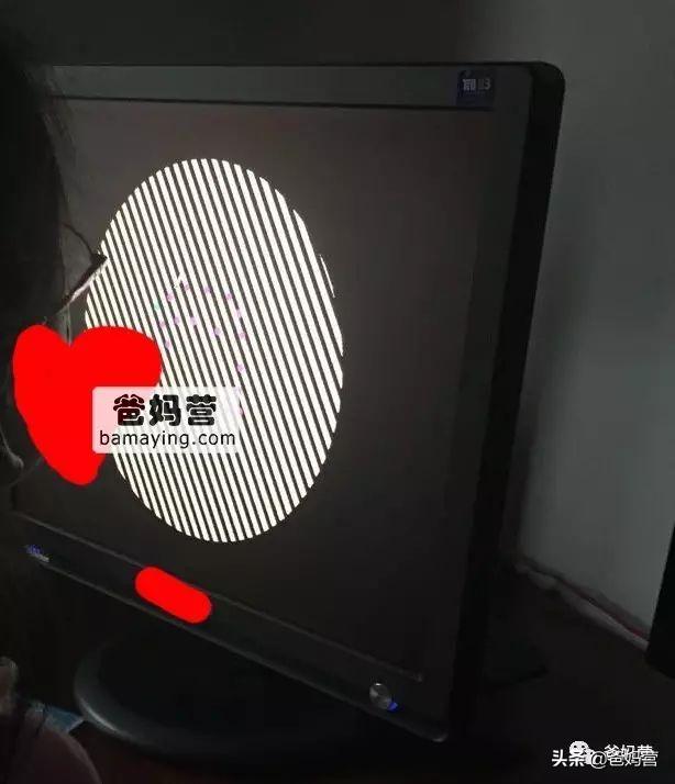 贾静雯孩子弱视,贾静雯女儿咘咘先天弱视是真的吗