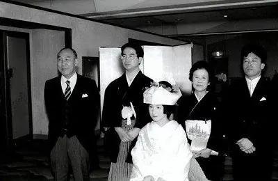 婚姻不幸福又离不了怎么办,当婚姻不如意的时候应该怎么做呢