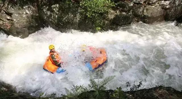 去清远漂流视频,去清远漂流哪个比较好玩