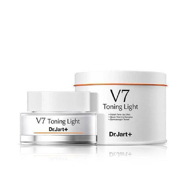 什么素颜霜保湿效果好呢？让你自然裸妆清透约会展现不刻意的美