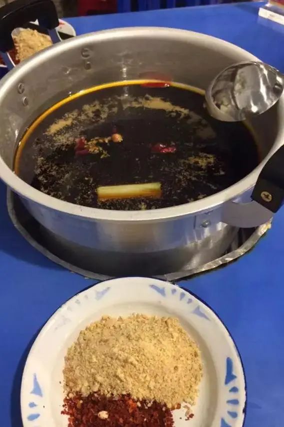 四川人离不开的火锅,四川人离不开的小吃