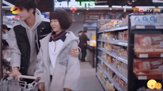 谭松韵是塌鼻子吗,谭松韵鼻子塌吗