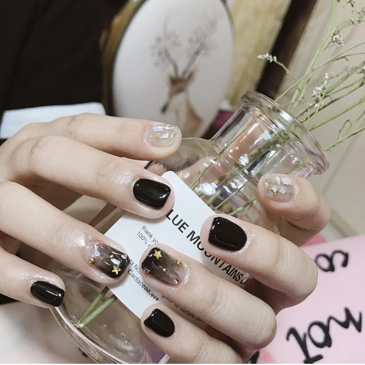 美甲款式推荐晕染美甲,渐变晕染金箔贝壳珍珠美甲黑白