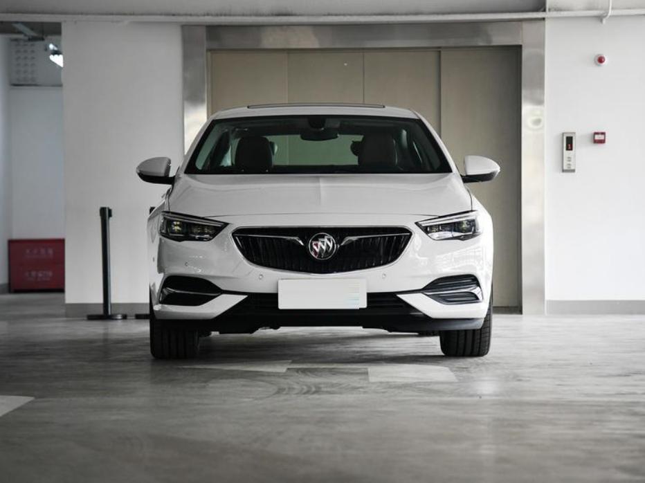 新款君威2.0t适合暴力驾驶么,新款2.0君威车主真实感受吐槽