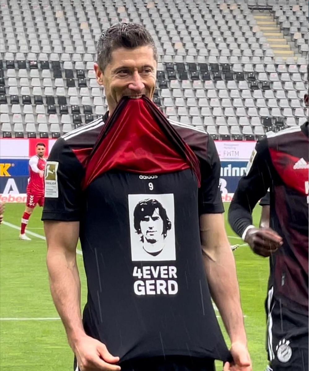 德国足坛传奇射手盖德穆勒,盖德穆勒离世都有谁悼念