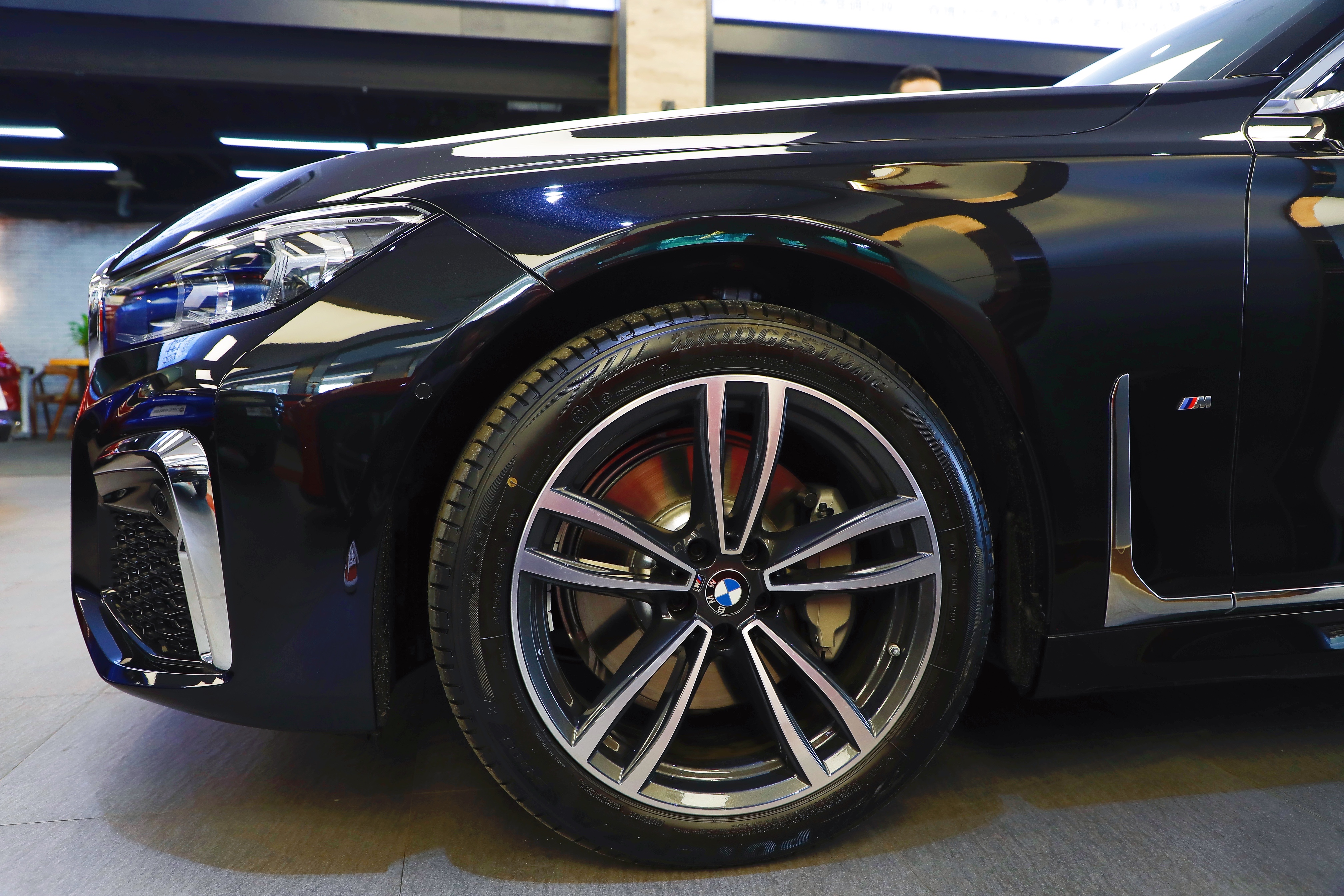 2.0T宝马730,为何能击败S级和A8成为D级车销量冠军?