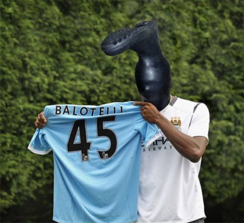 巴洛特利又犯傻！花钱让服务员跳海，还炫耀自己现在很有钱