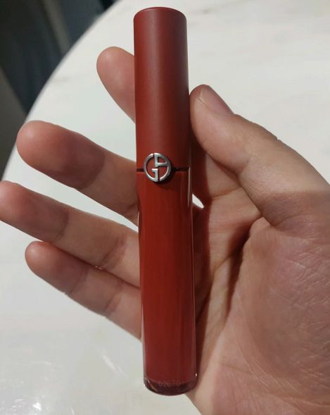 阿玛尼405与阿玛尼405g有什么区别,风靡亚洲的阿玛尼的405号色