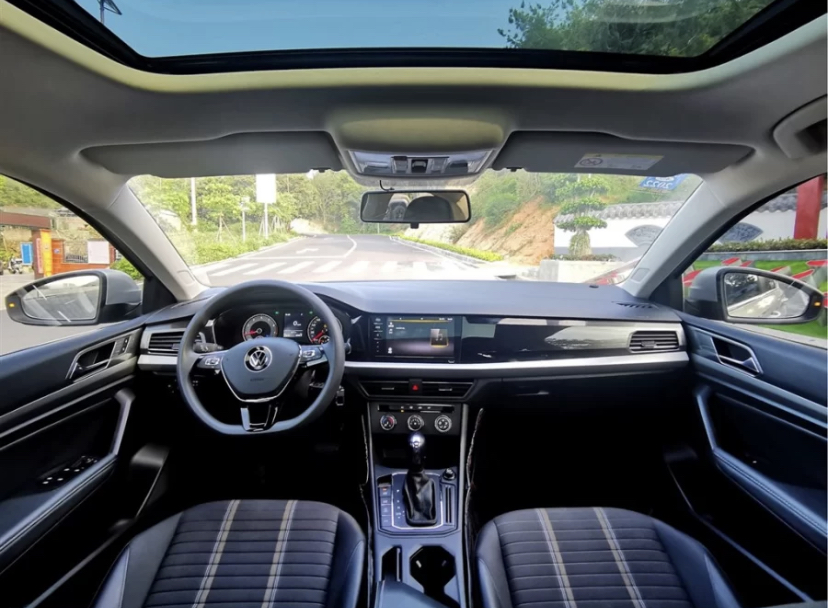 同价位能买1.4T的大众，干嘛买动力弱鸡的日系，11.39万入手朗逸