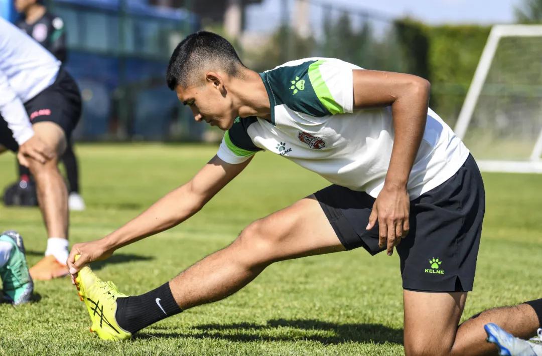 王之者足球：与其他运动一样，足球运动中的能量再生必须尽快完成