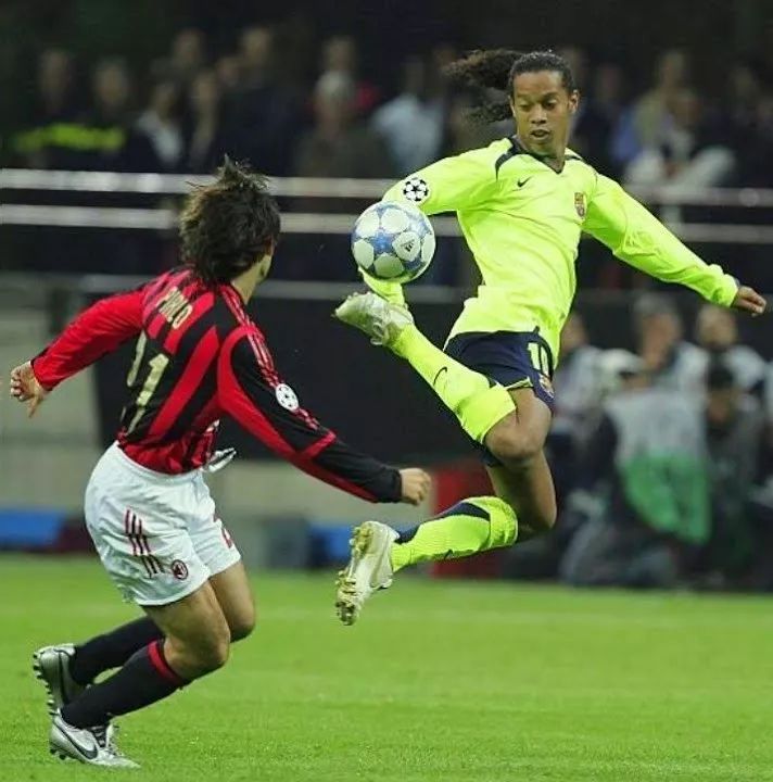 小罗为什么没被犯规,小罗为啥没有拿到金球奖