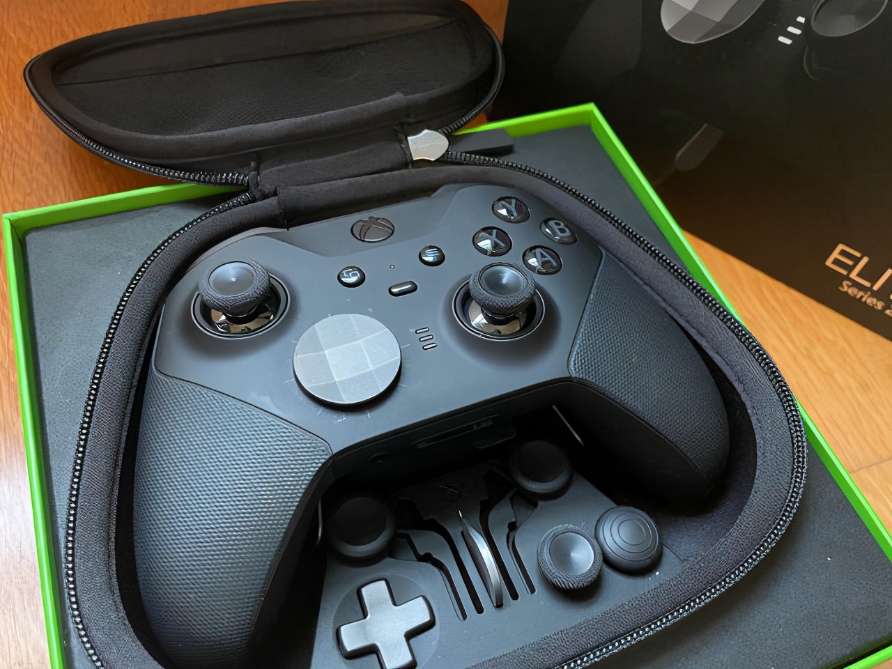 微软手柄精英版二代,微软精英手柄三代