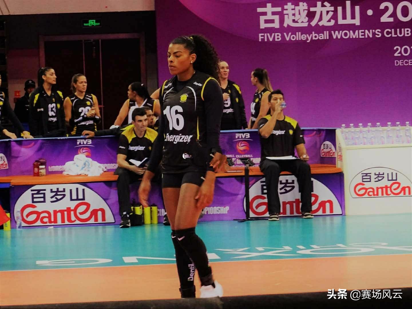 海滩续约费加雷！法赛特宣布退役，下赛季或有大牌外援加盟巴超