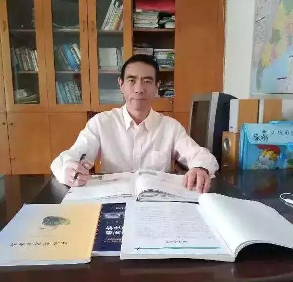 2018医生不忘初心砥砺前行演讲稿,18年的坚守奋斗