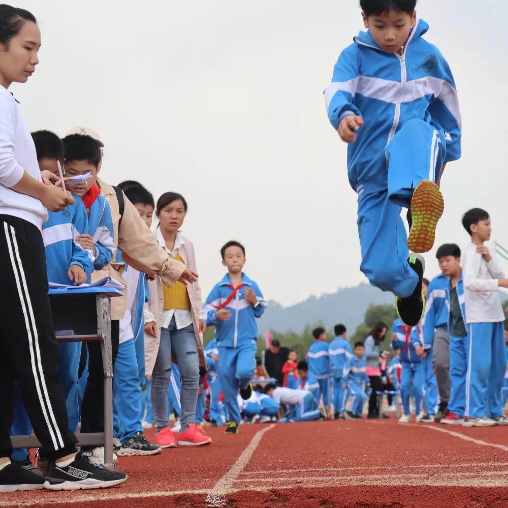 初中生放学不愿意回家,学生放学不知所措
