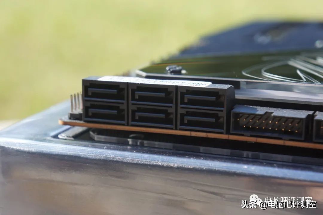 华硕rogmaximusxiii双卡,华硕rogmaximus主板对比