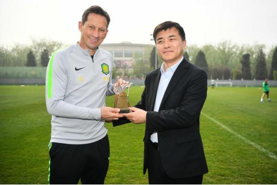 少年成名名扬四海,少年成名终身成就