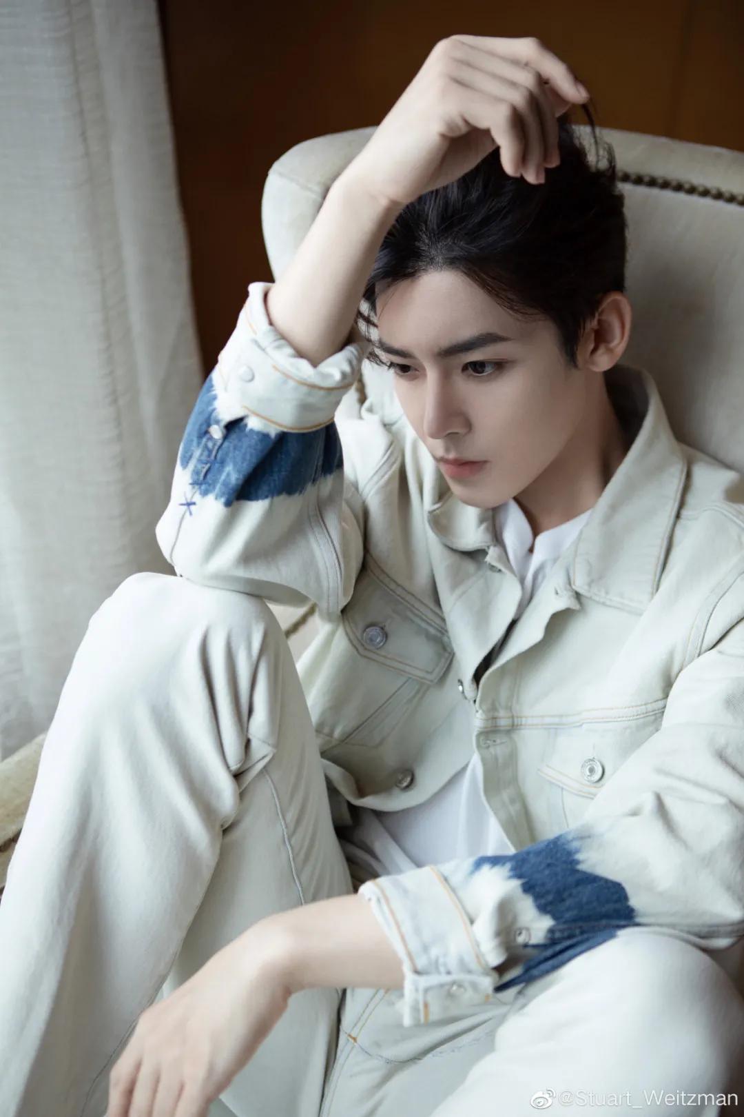 各美妆品牌怎么官宣代言人,国产美妆品牌代言人有哪些