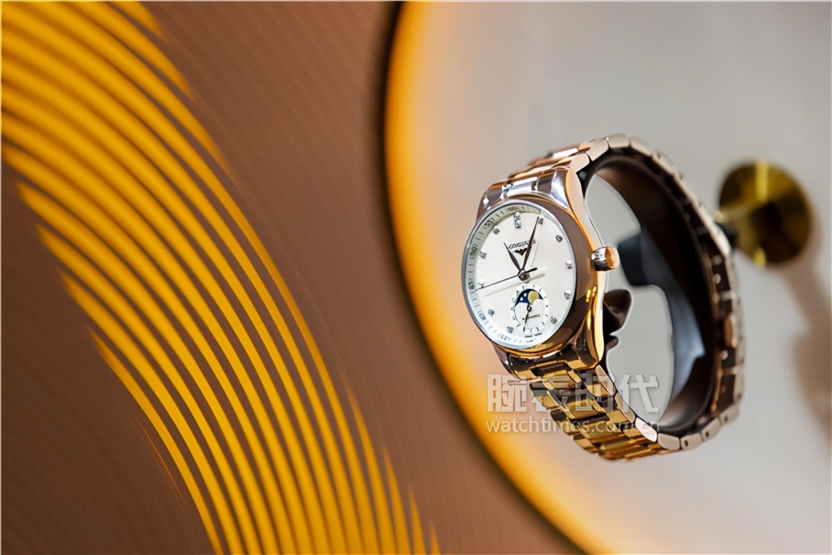 浪琴名匠月相版全自动机械腕表,心有所恃温和坚定