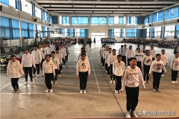 霍山文峰学校太极扇表演,霍山文峰功夫扇表演