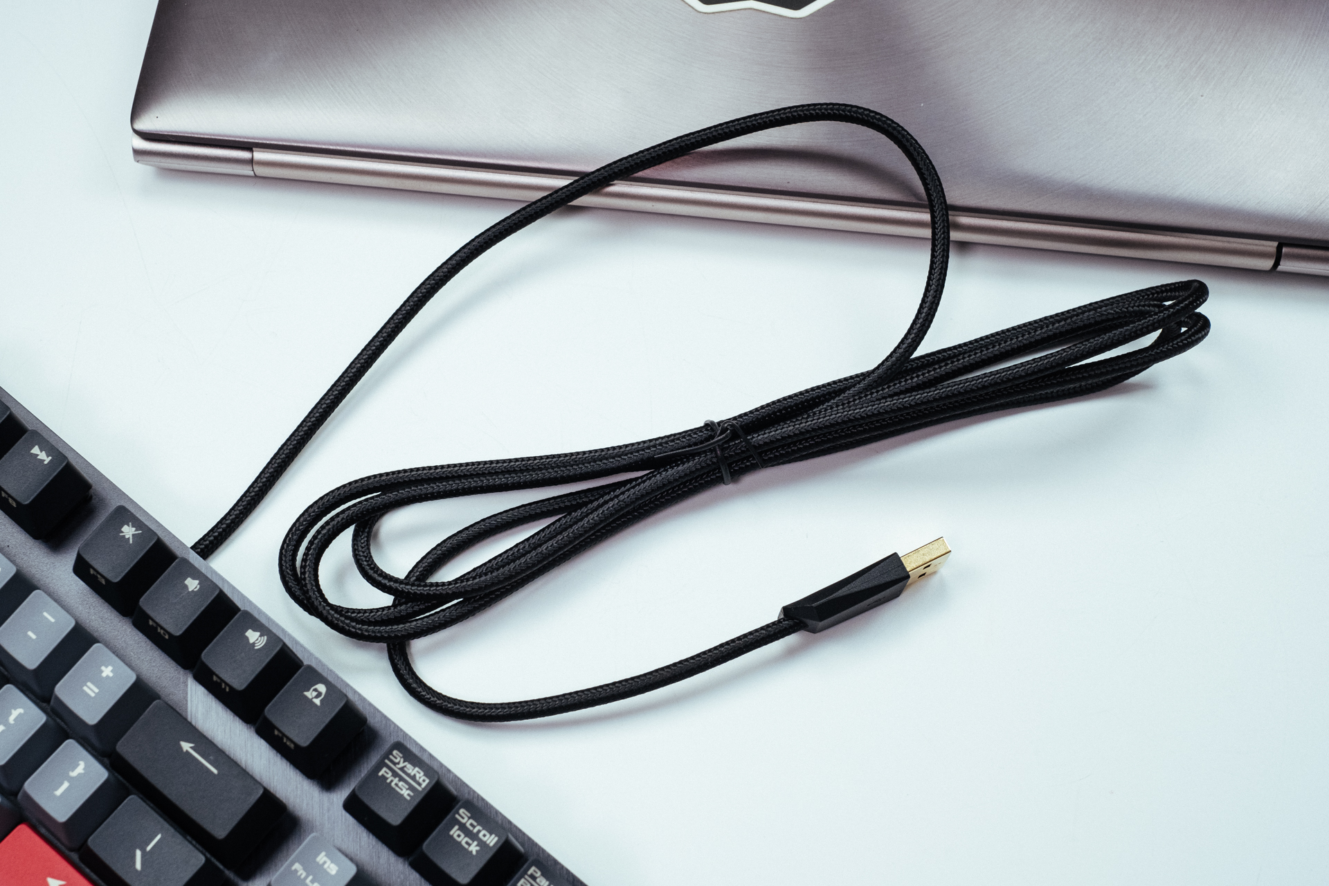 rog游侠竞技版红轴机械键盘评测,rog游侠rx键盘pbt版